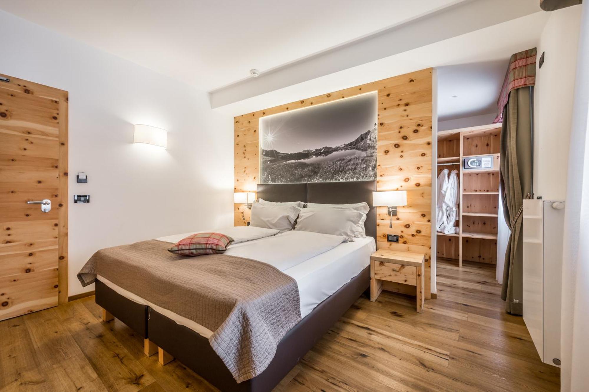 Hotel Ravelli Luxury Spa Mezzana  Εξωτερικό φωτογραφία