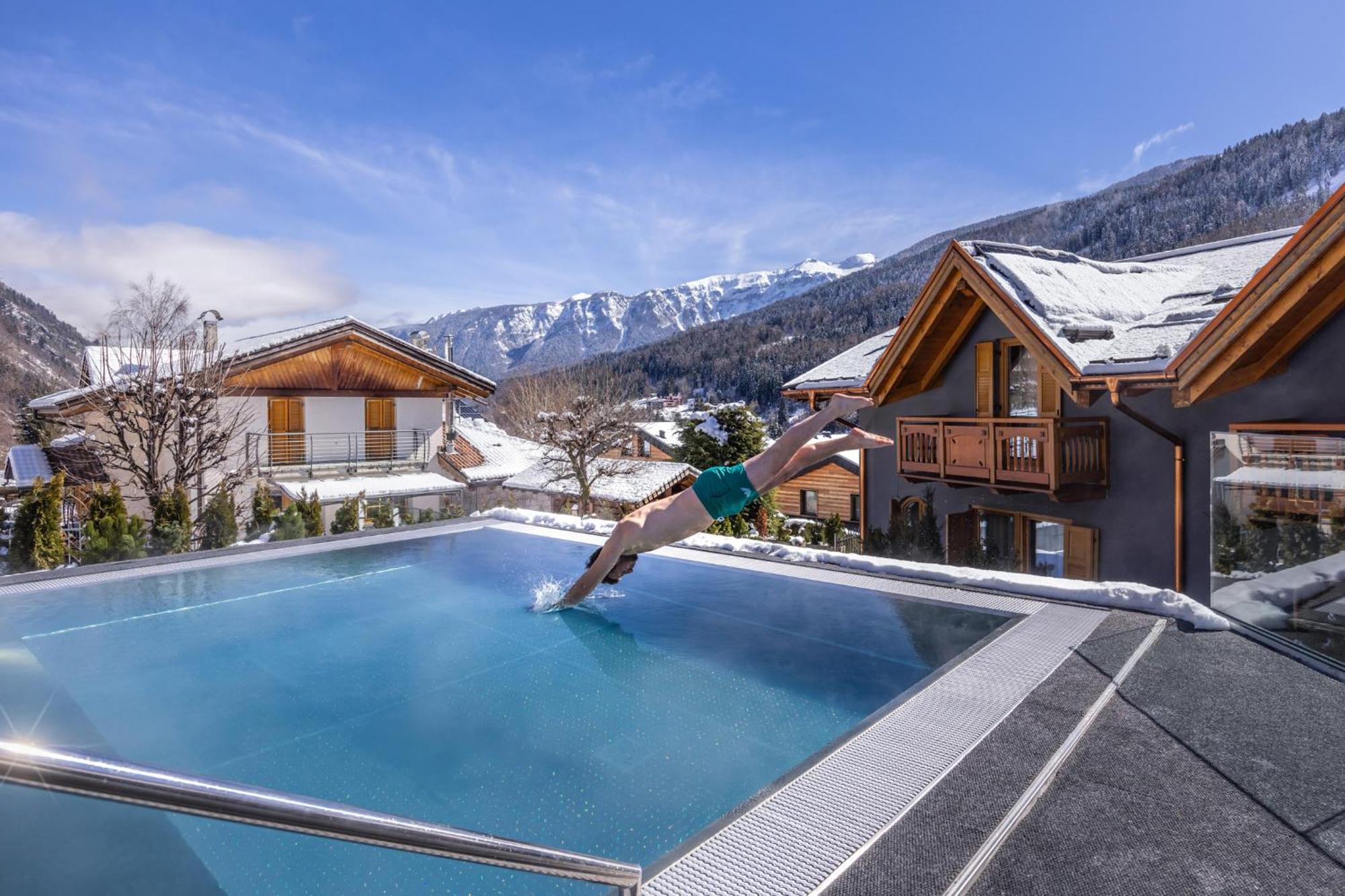 Hotel Ravelli Luxury Spa Mezzana  Εξωτερικό φωτογραφία