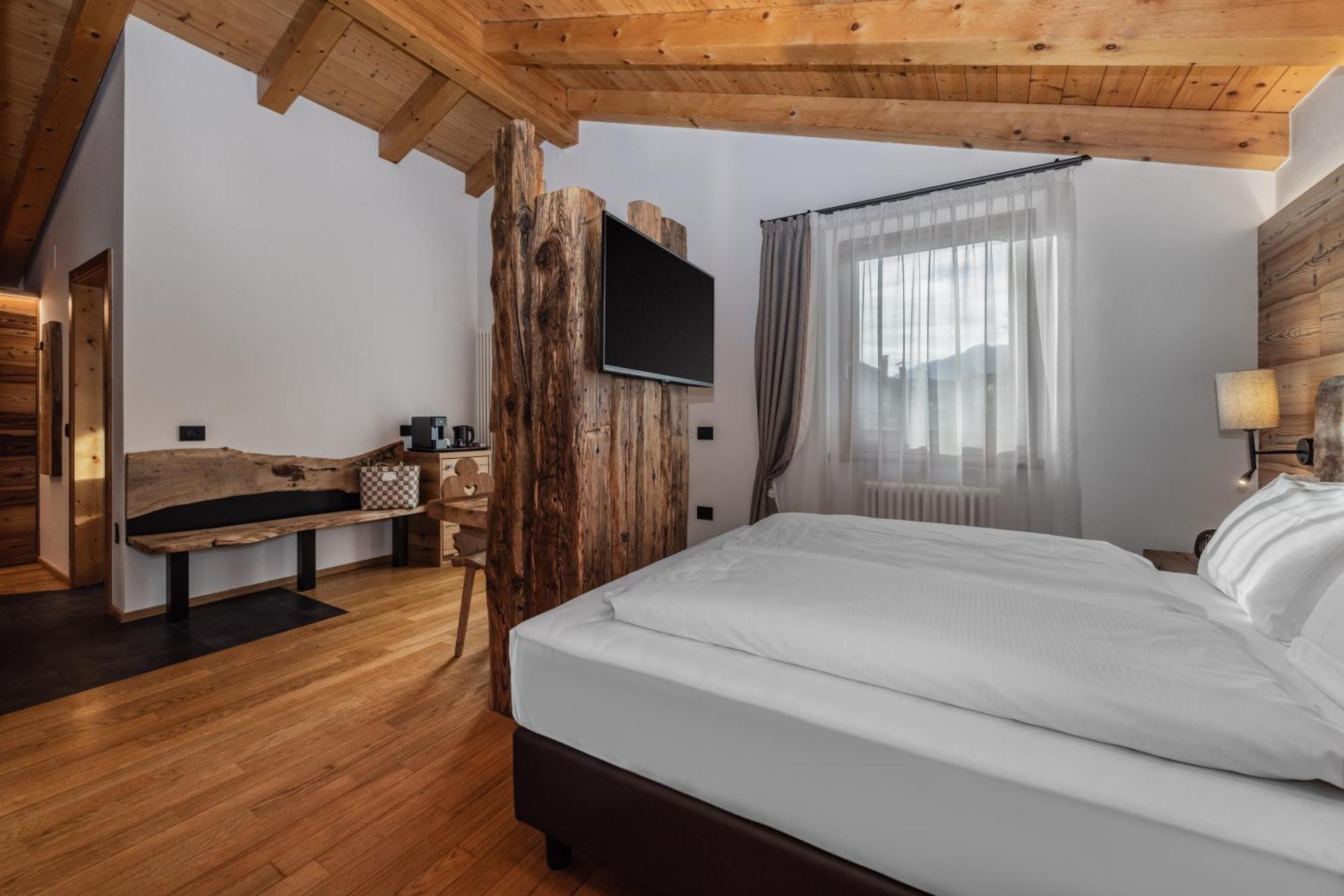 Hotel Ravelli Luxury Spa Mezzana  Εξωτερικό φωτογραφία
