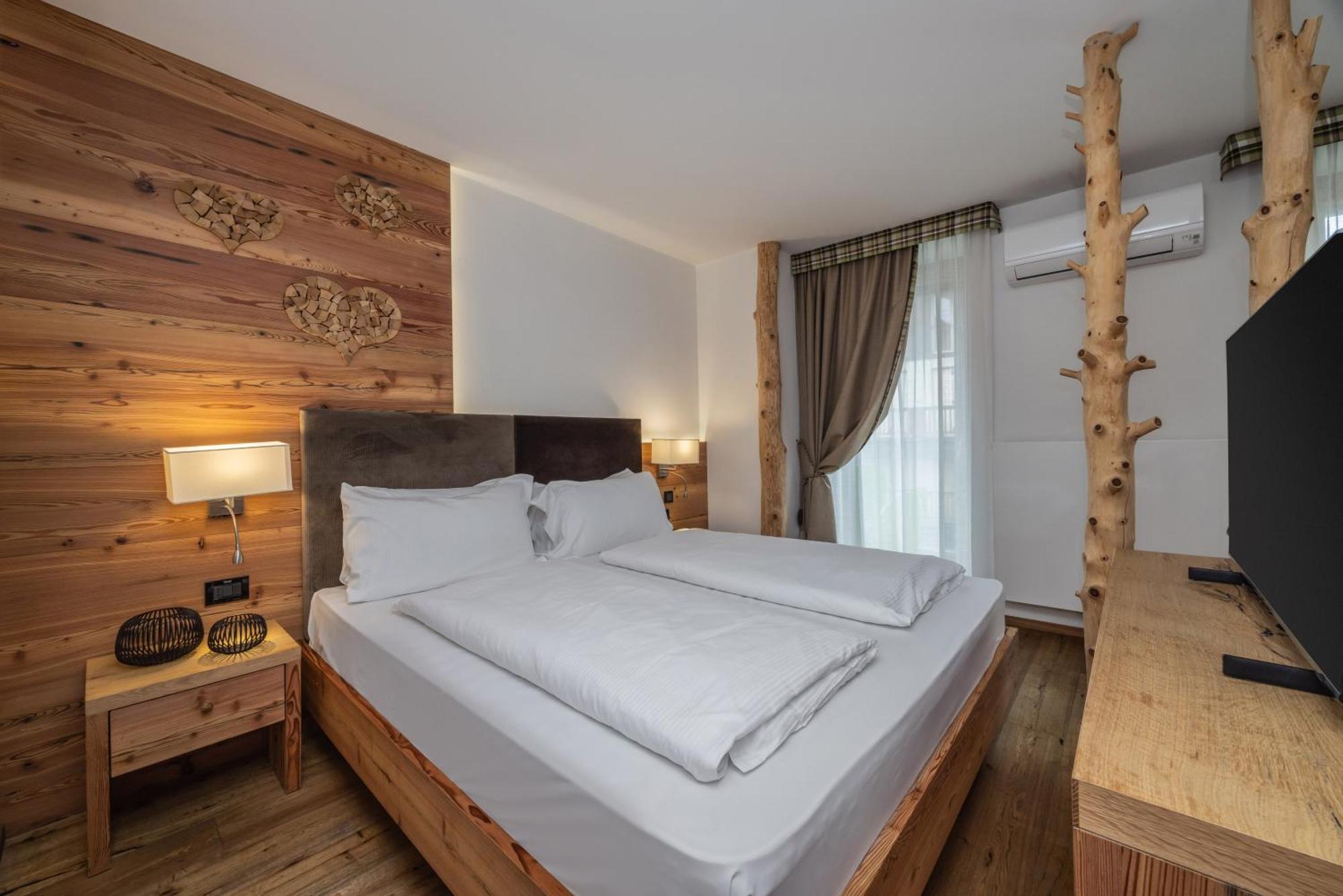 Hotel Ravelli Luxury Spa Mezzana  Εξωτερικό φωτογραφία