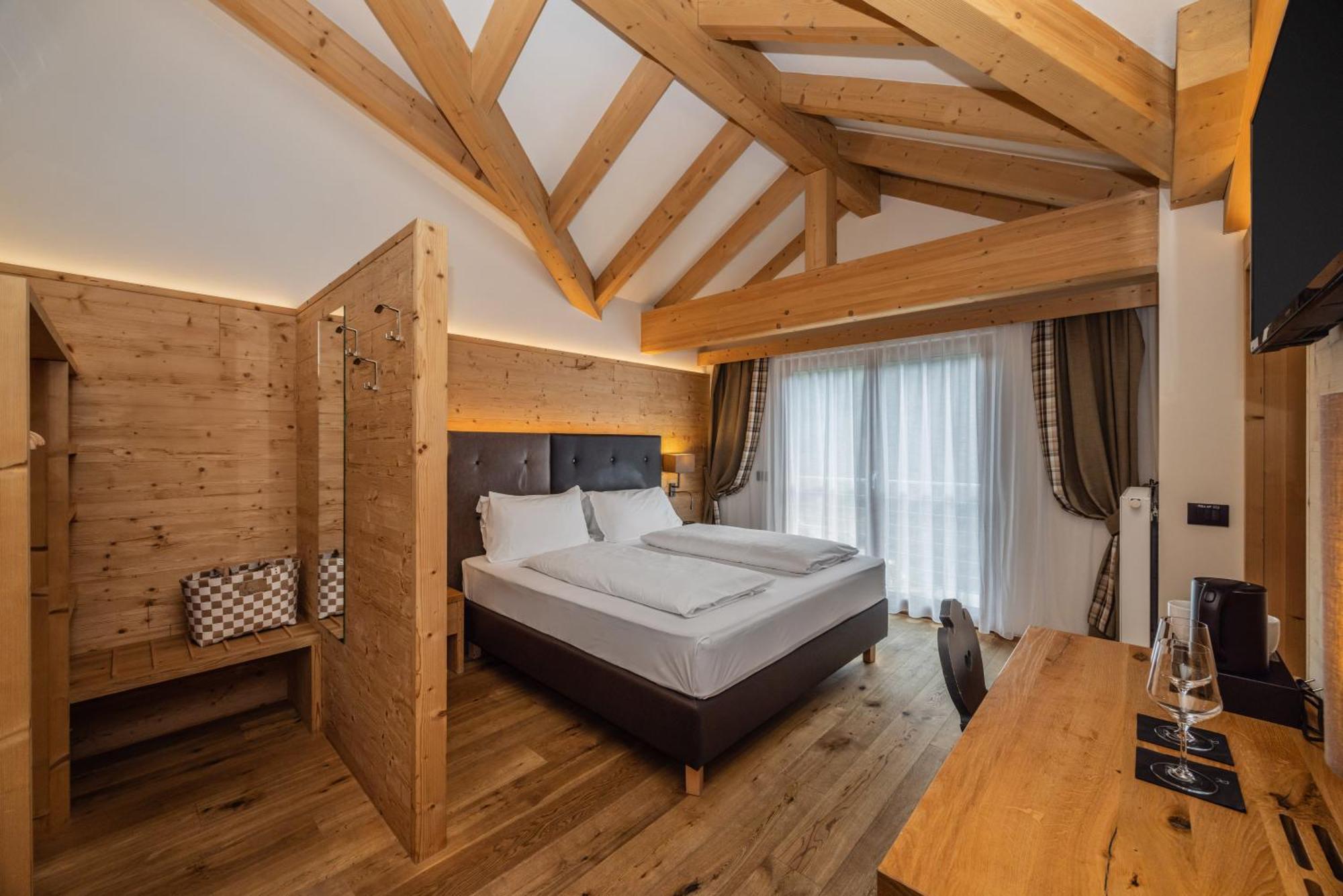 Hotel Ravelli Luxury Spa Mezzana  Εξωτερικό φωτογραφία